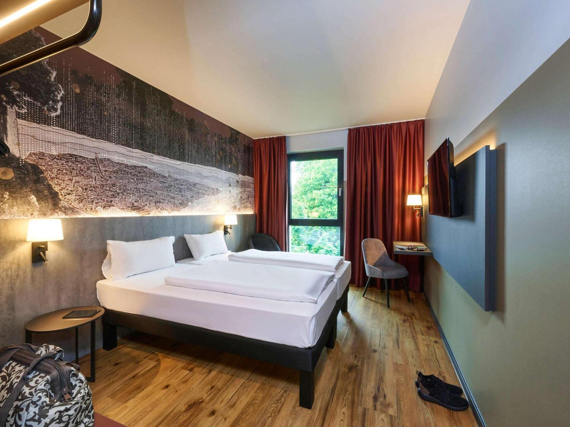 ホテル Ibis Styles ジンゲン エクステリア 写真